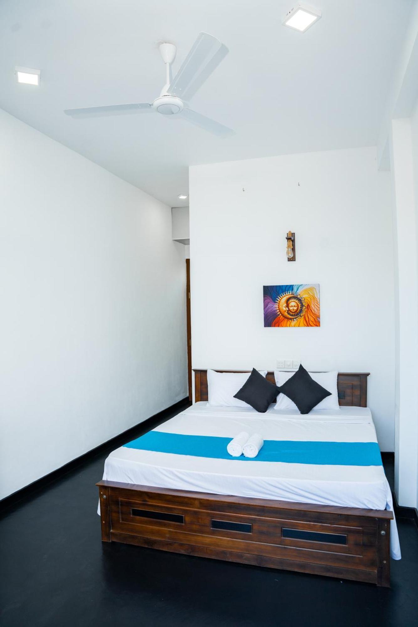 Regal Heights Hotel Weligama Extérieur photo